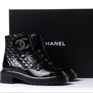 NIB Chanel Quilted Patent Leather Combat Boots Size 37